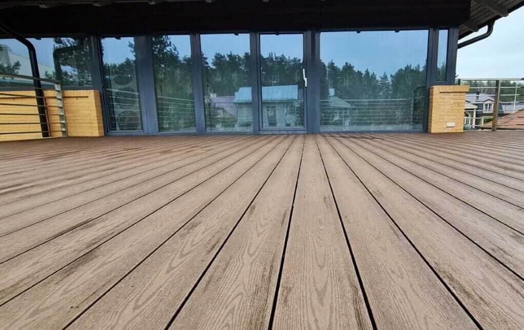 dėmės ant wpc lentu