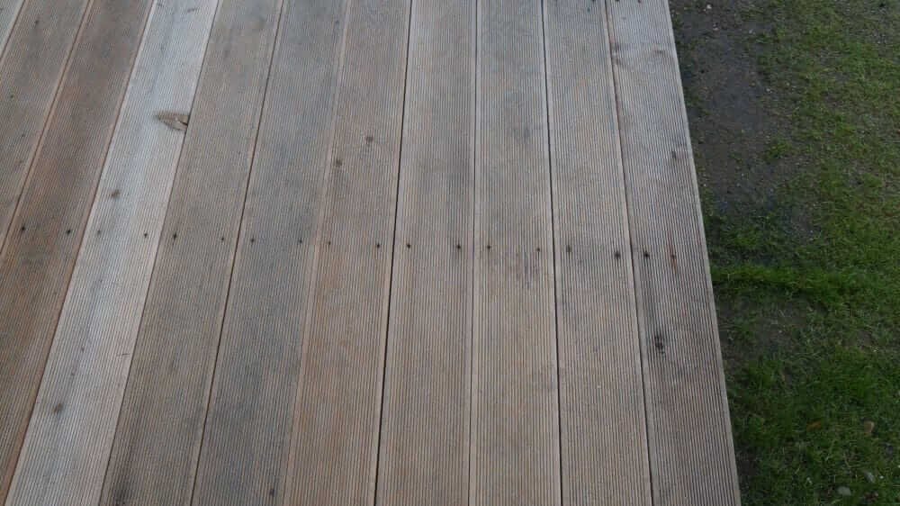 terasinių maumedžio lentų tarpai