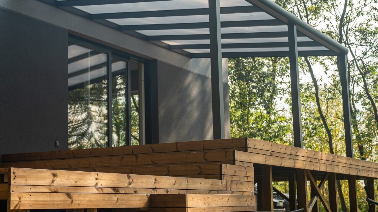 Terasos priežiūra pavasarį