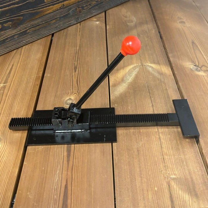 The Deckers terasos lentų suspaudimo įrankis