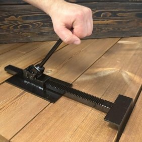 The Deckers terasos lentų suspaudimo įrankis